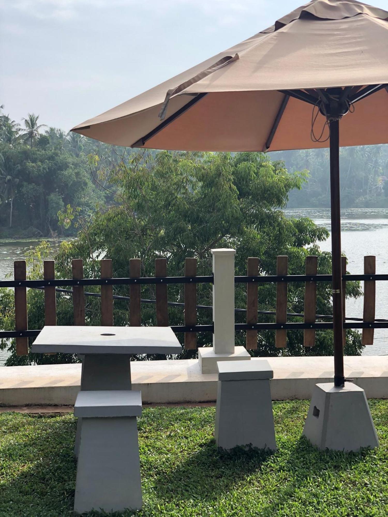 Lotus Villa Holiday Resort Matara Exterior foto